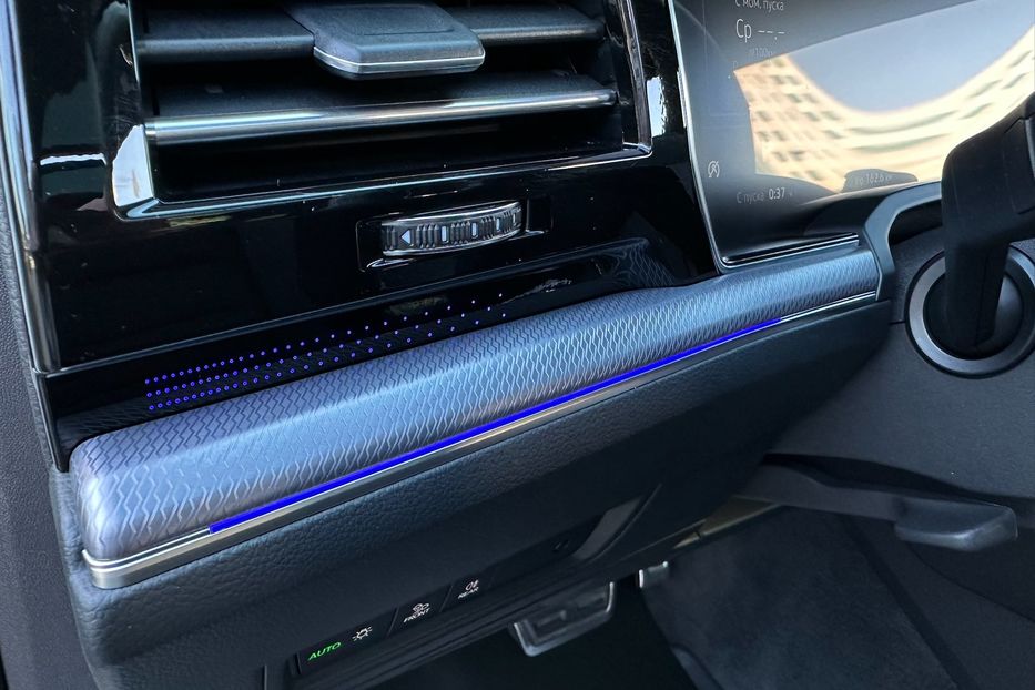 Продам Volkswagen Touareg R-line TDI 2021 года в Киеве