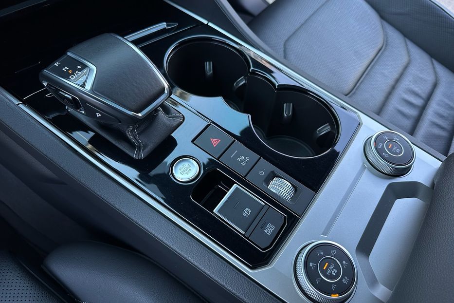 Продам Volkswagen Touareg R-line TDI 2021 года в Киеве