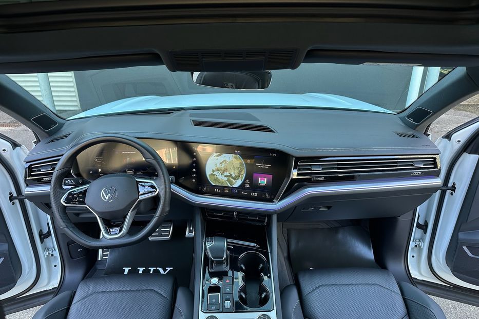 Продам Volkswagen Touareg R-line TDI 2021 года в Киеве