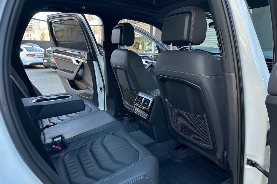 Продам Volkswagen Touareg R-line TDI 2021 года в Киеве