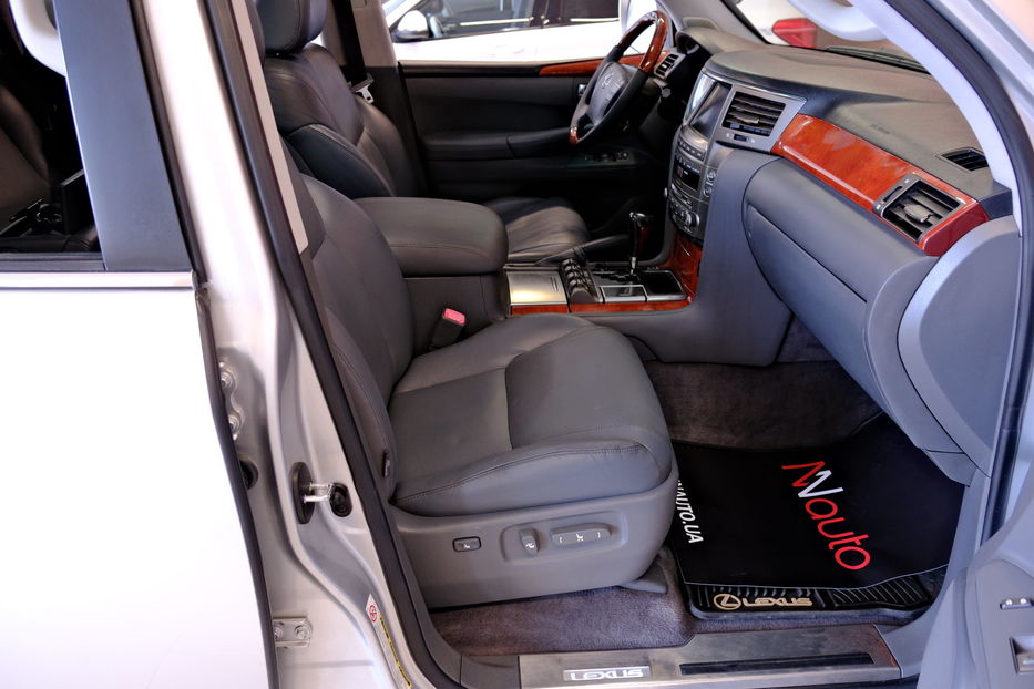 Продам Lexus LX 570 2008 года в Одессе