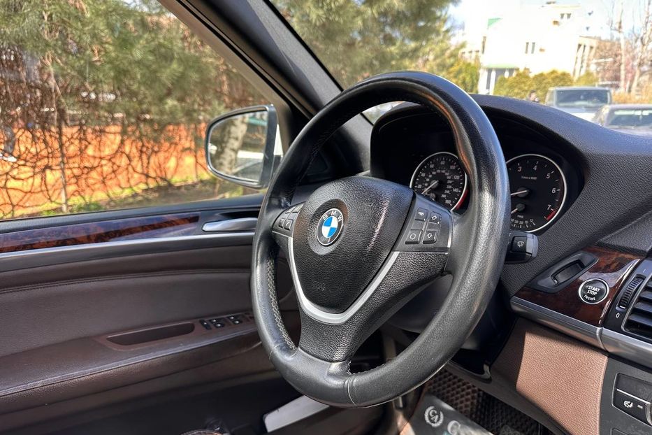 Продам BMW X5 2010 года в Черновцах