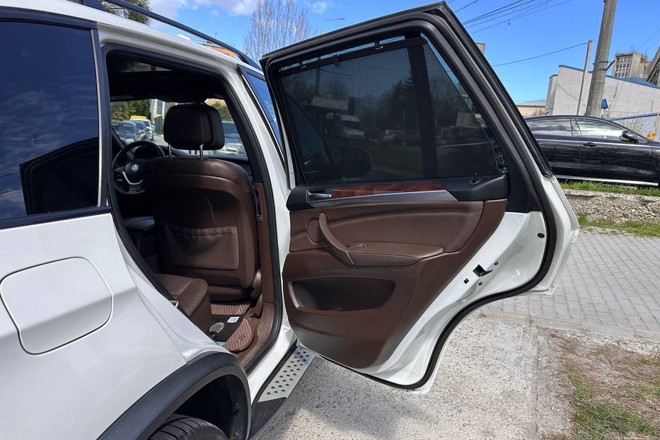 Продам BMW X5 2010 года в Черновцах