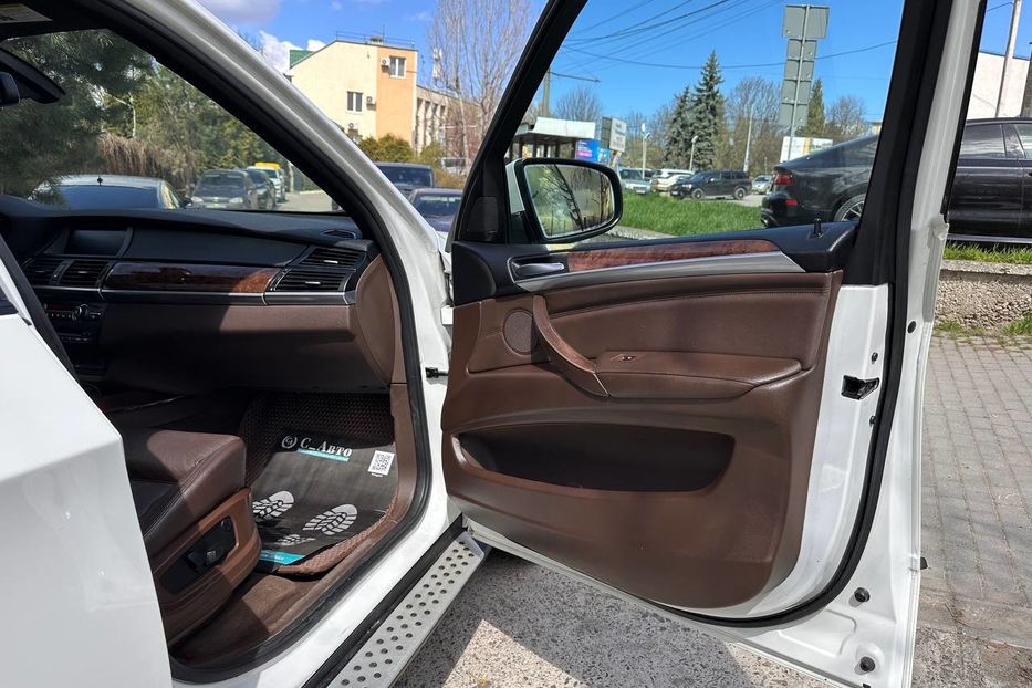 Продам BMW X5 2010 года в Черновцах