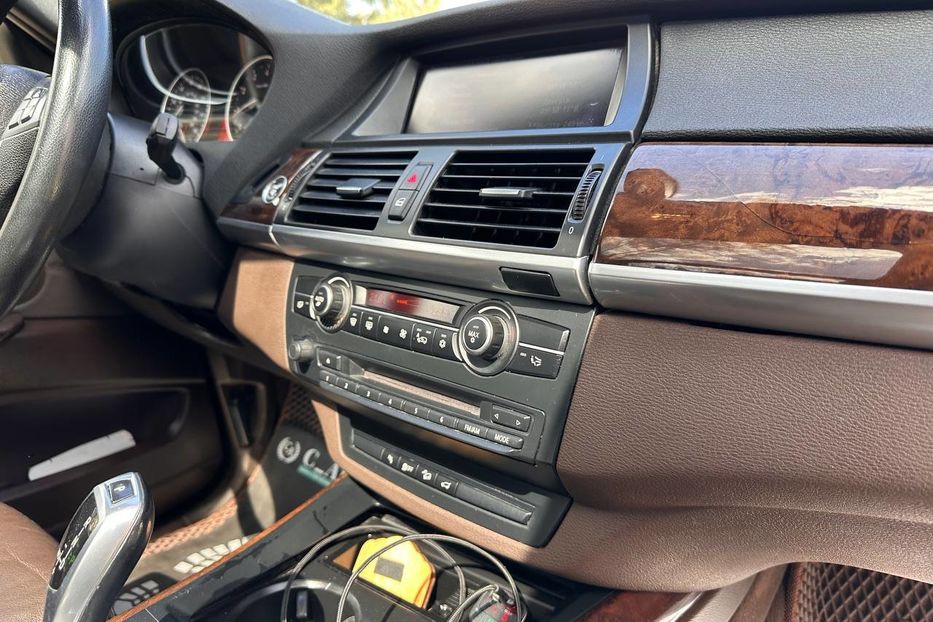 Продам BMW X5 2010 года в Черновцах