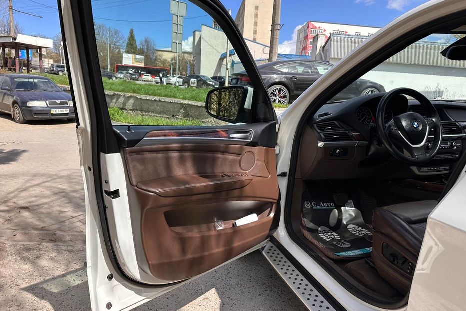 Продам BMW X5 2010 года в Черновцах