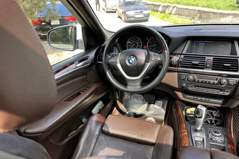 Продам BMW X5 2010 года в Черновцах