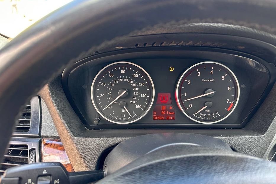 Продам BMW X5 2010 года в Черновцах