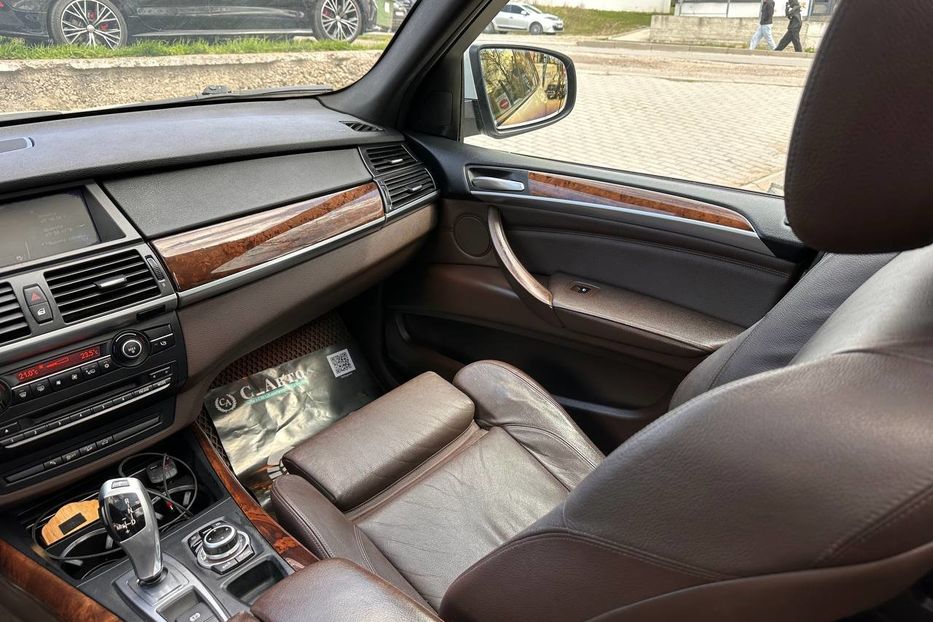 Продам BMW X5 2010 года в Черновцах