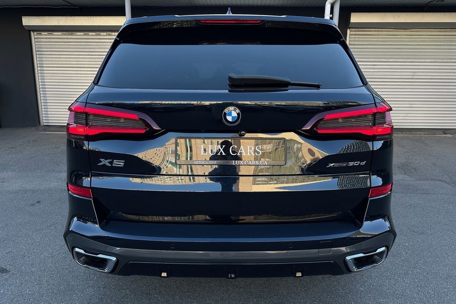 Продам BMW X5 30d M package  2021 года в Киеве