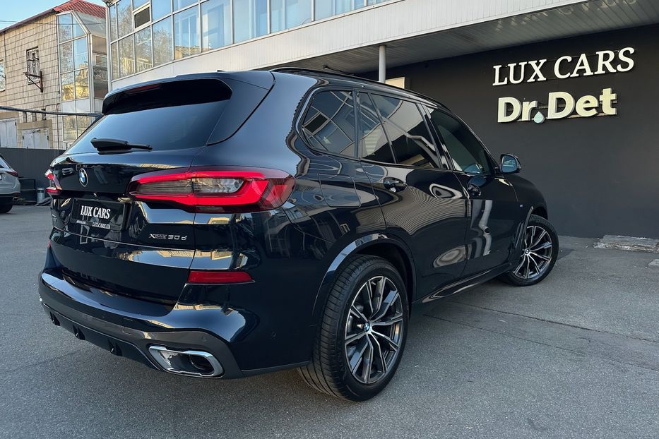 Продам BMW X5 30d M package  2021 года в Киеве