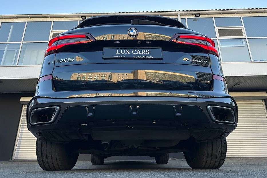 Продам BMW X5 30d M package  2021 года в Киеве
