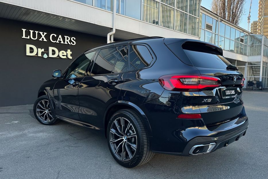Продам BMW X5 30d M package  2021 года в Киеве