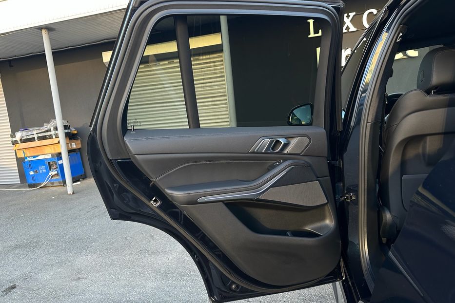 Продам BMW X5 30d M package  2021 года в Киеве