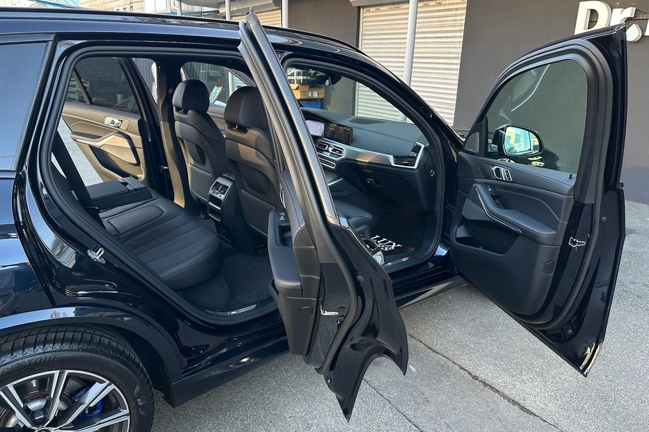 Продам BMW X5 30d M package  2021 года в Киеве