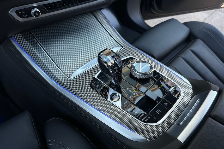 Продам BMW X5 30d M package  2021 года в Киеве