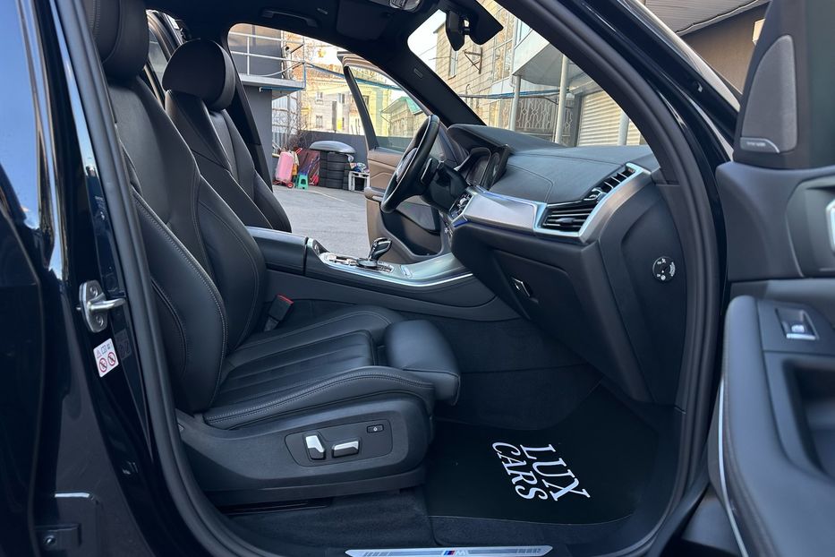Продам BMW X5 30d M package  2021 года в Киеве