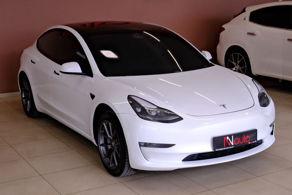 Продам Tesla Model 3 55kWt 2021 года в Одессе