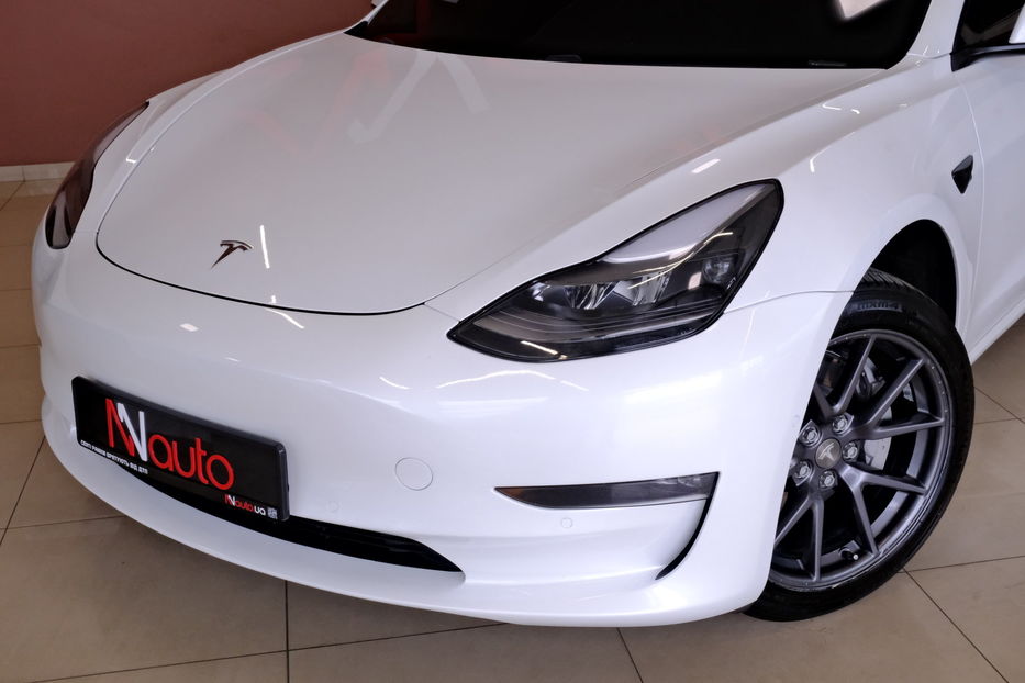 Продам Tesla Model 3 55kWt 2021 года в Одессе