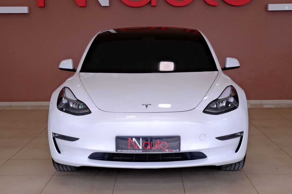 Продам Tesla Model 3 55kWt 2021 года в Одессе