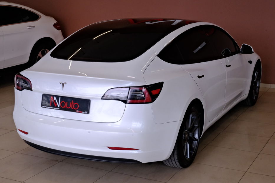 Продам Tesla Model 3 55kWt 2021 года в Одессе