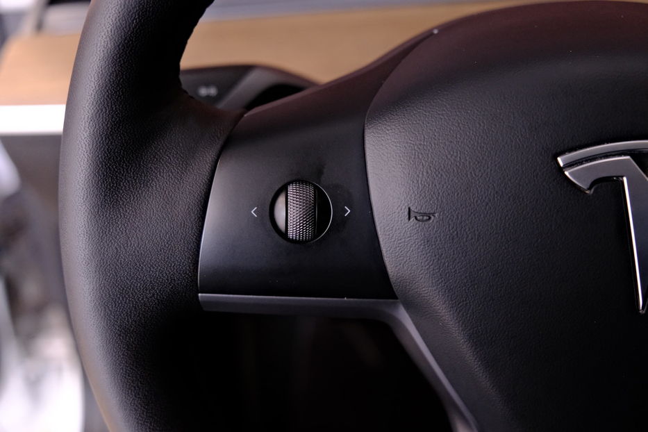 Продам Tesla Model 3 55kWt 2021 года в Одессе