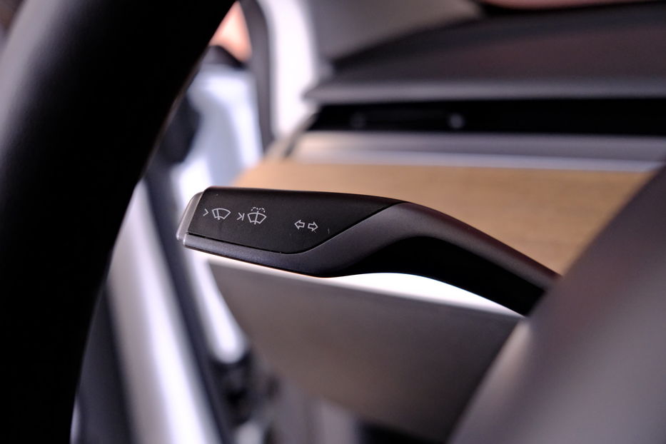 Продам Tesla Model 3 55kWt 2021 года в Одессе