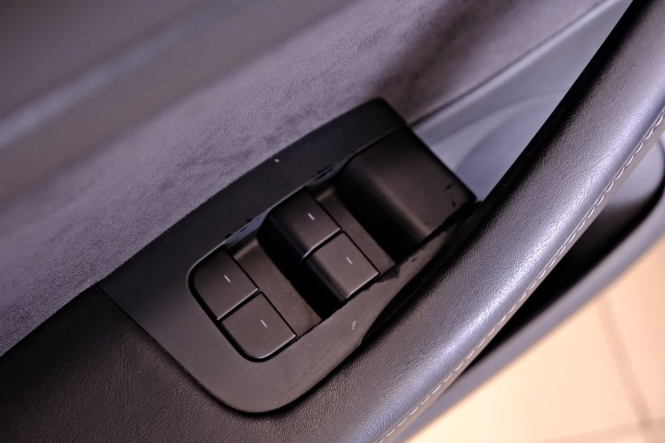 Продам Tesla Model 3 55kWt 2021 года в Одессе