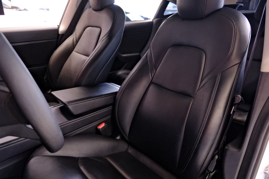 Продам Tesla Model 3 55kWt 2021 года в Одессе