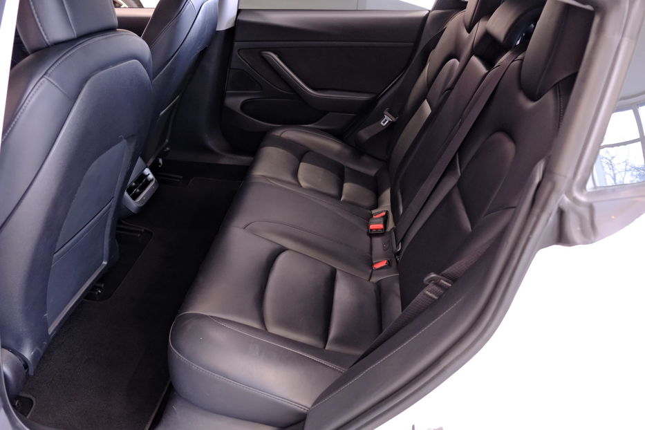 Продам Tesla Model 3 55kWt 2021 года в Одессе