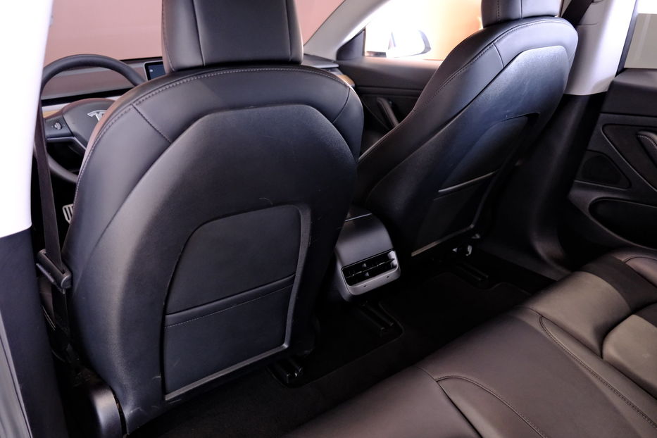 Продам Tesla Model 3 55kWt 2021 года в Одессе