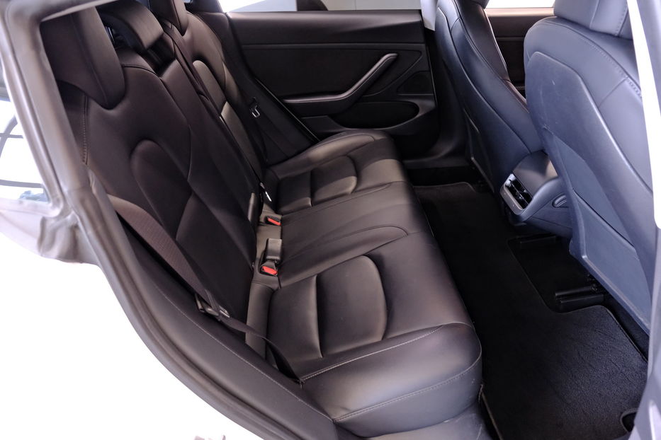 Продам Tesla Model 3 55kWt 2021 года в Одессе