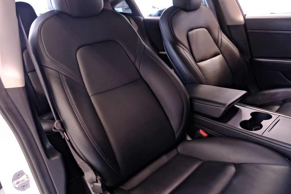 Продам Tesla Model 3 55kWt 2021 года в Одессе