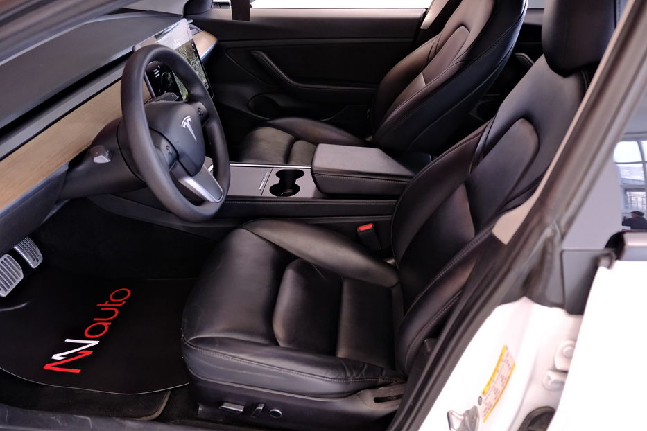 Продам Tesla Model 3 55kWt 2021 года в Одессе