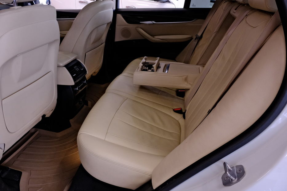 Продам BMW X5 2015 года в Одессе