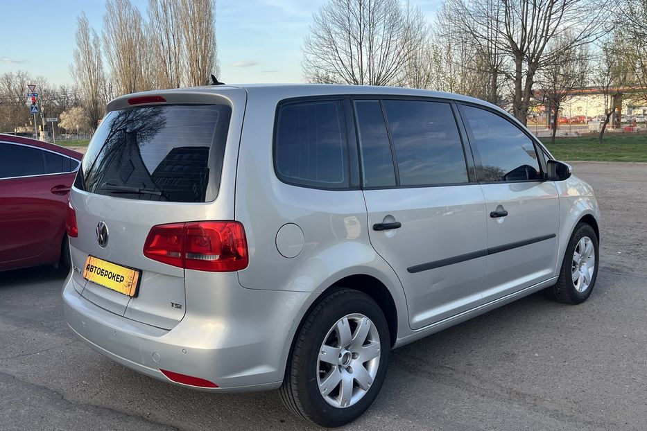 Продам Volkswagen Touran Офіційний 2011 года в Николаеве