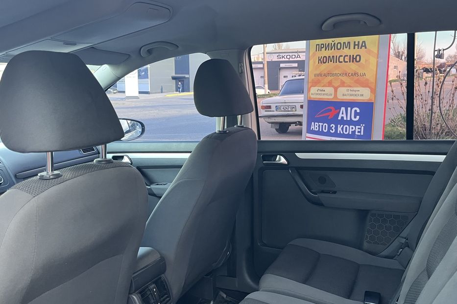 Продам Volkswagen Touran Офіційний 2011 года в Николаеве