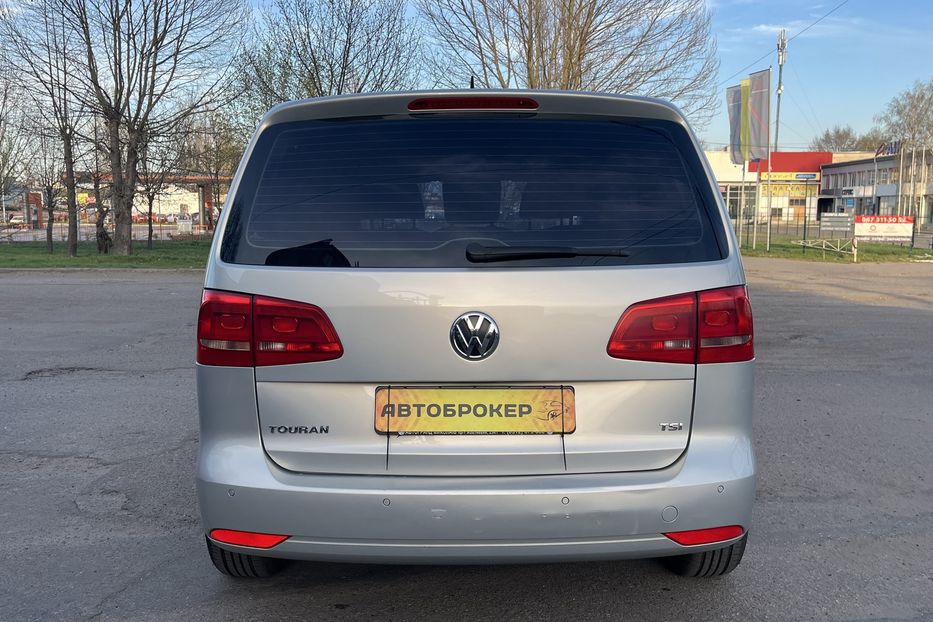 Продам Volkswagen Touran Офіційний 2011 года в Николаеве