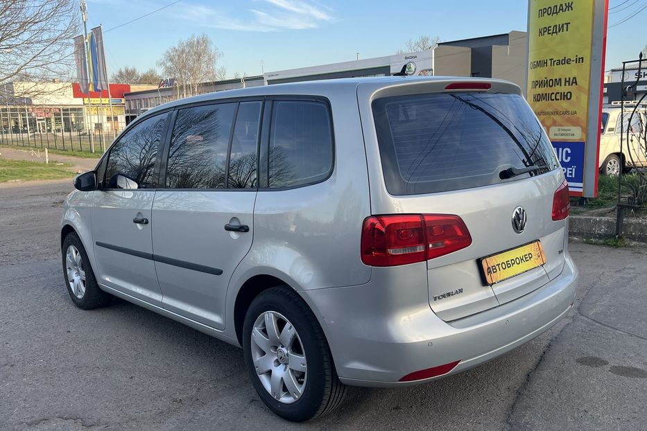 Продам Volkswagen Touran Офіційний 2011 года в Николаеве
