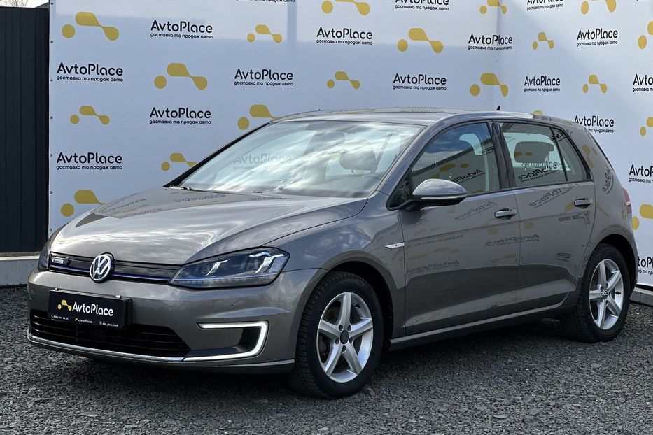 Продам Volkswagen e-Golf 2015 года в Луцке