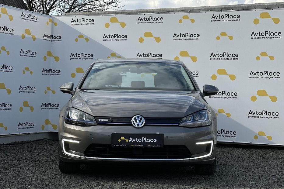 Продам Volkswagen e-Golf 2015 года в Луцке