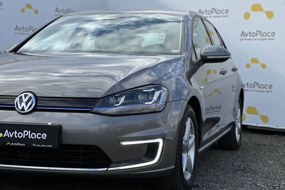 Продам Volkswagen e-Golf 2015 года в Луцке