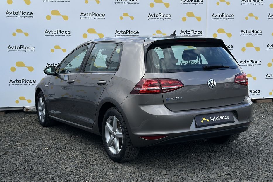 Продам Volkswagen e-Golf 2015 года в Луцке