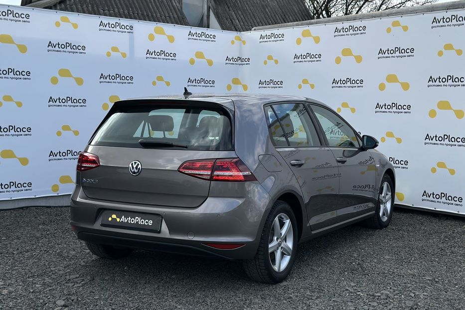 Продам Volkswagen e-Golf 2015 года в Луцке