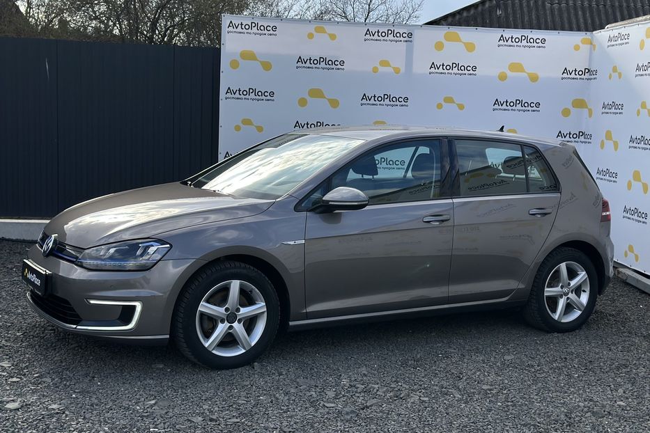 Продам Volkswagen e-Golf 2015 года в Луцке