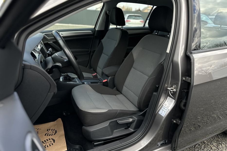 Продам Volkswagen e-Golf 2015 года в Луцке