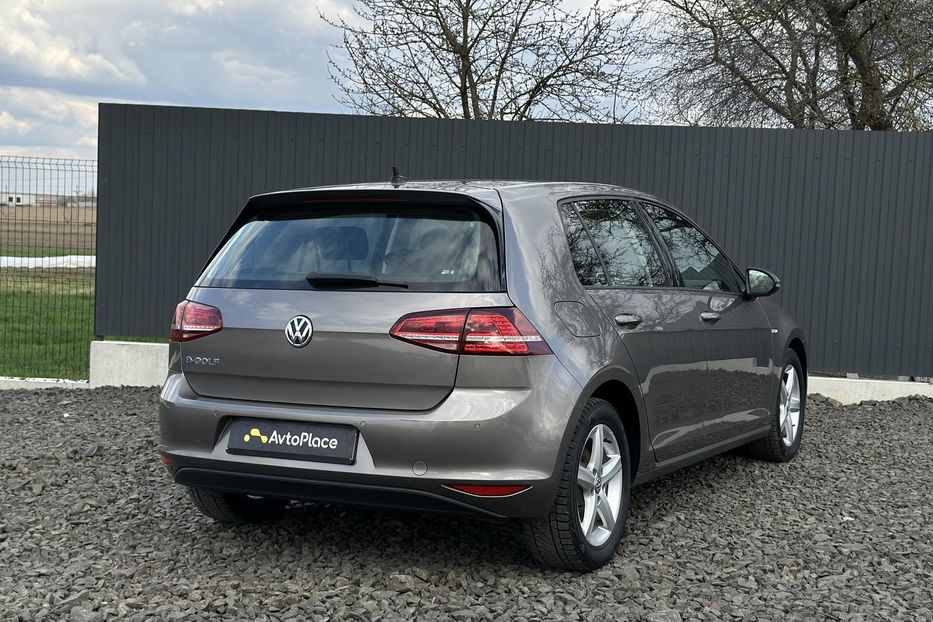 Продам Volkswagen e-Golf 2015 года в Луцке