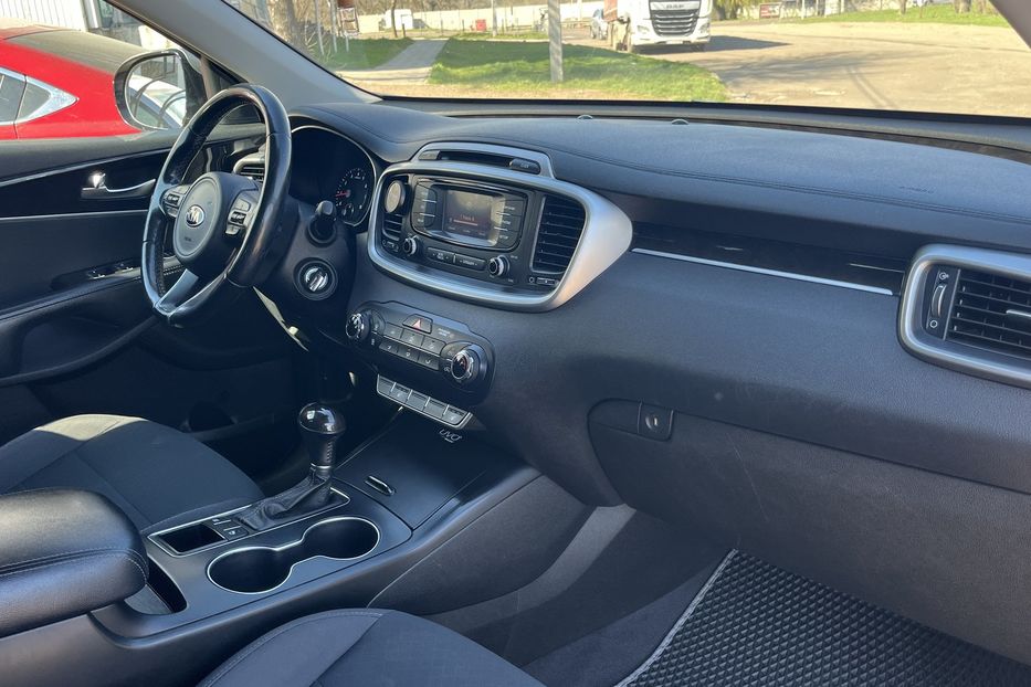 Продам Kia Sorento LX 2016 года в Николаеве
