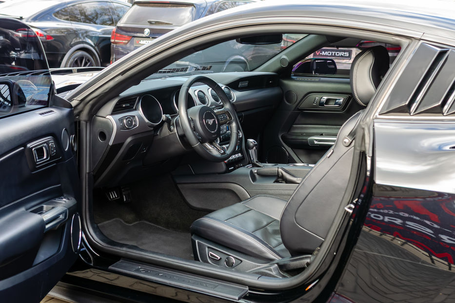 Продам Ford Mustang GT V8 5.0 2018 года в Киеве