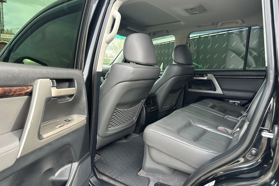 Продам Toyota Land Cruiser 200 Diesel 2008 года в Киеве